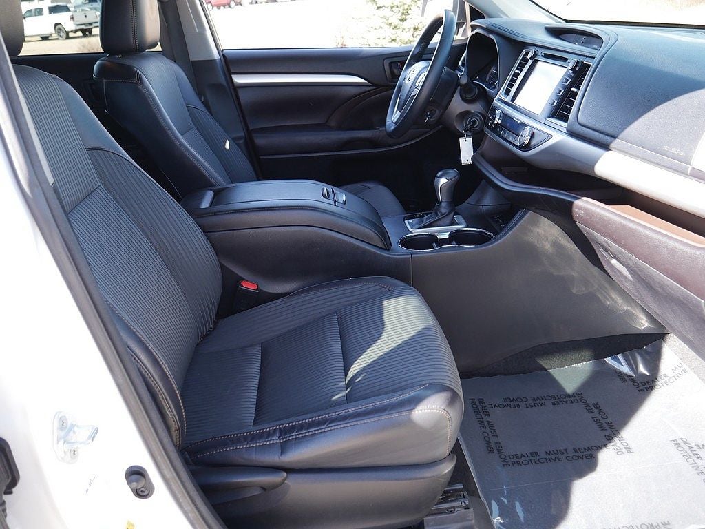 2016 Toyota Highlander LE Plus V6