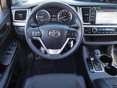 2016 Toyota Highlander LE Plus V6