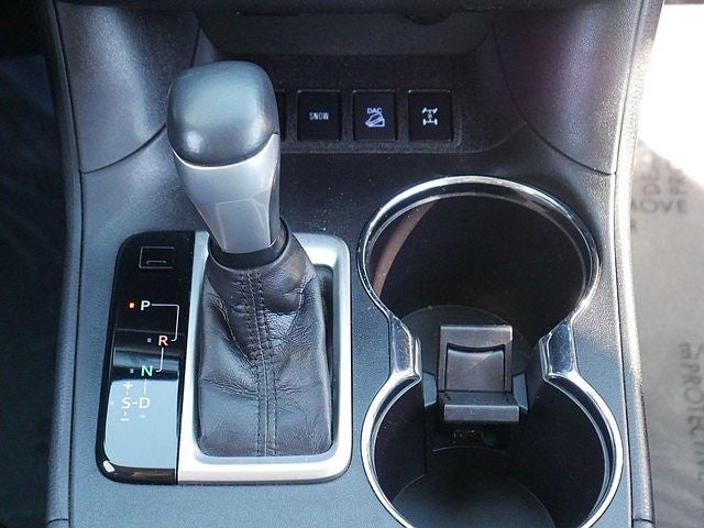 2016 Toyota Highlander LE Plus V6