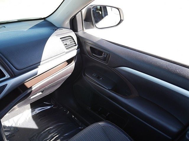 2016 Toyota Highlander LE Plus V6