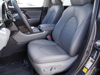 2022 Toyota Highlander XLE AWD