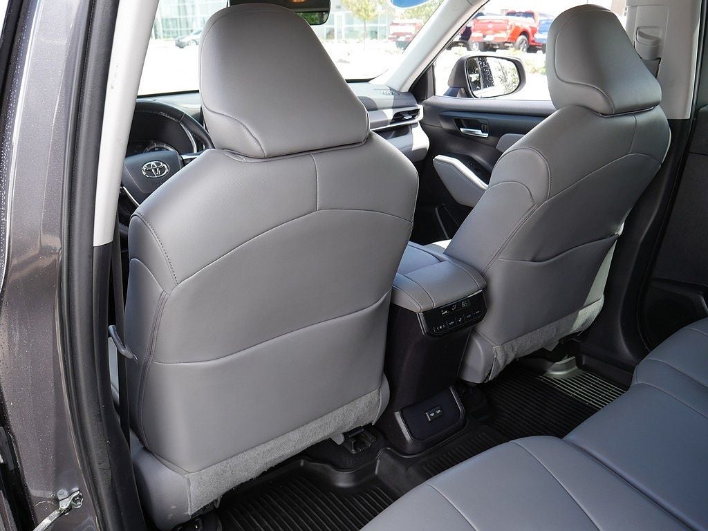 2022 Toyota Highlander XLE AWD