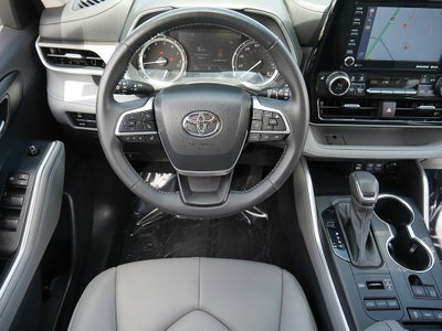 2022 Toyota Highlander XLE AWD
