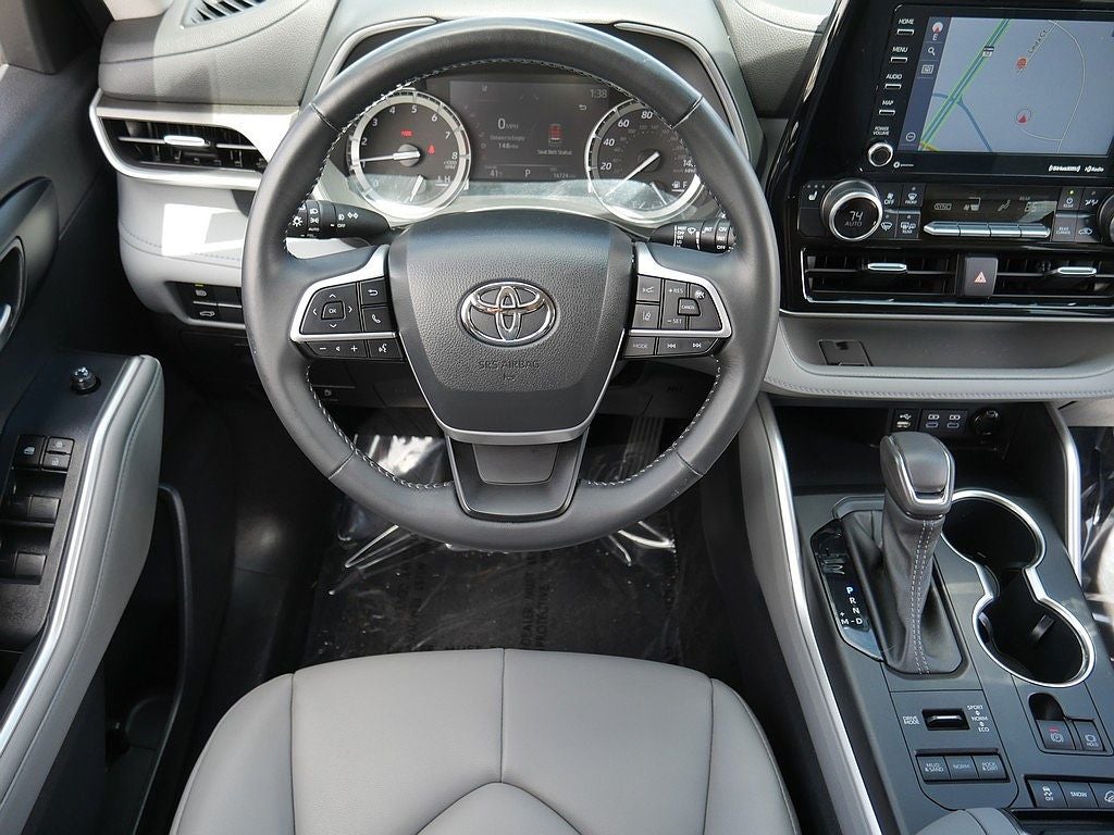 2022 Toyota Highlander XLE AWD