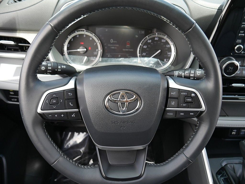 2022 Toyota Highlander XLE AWD