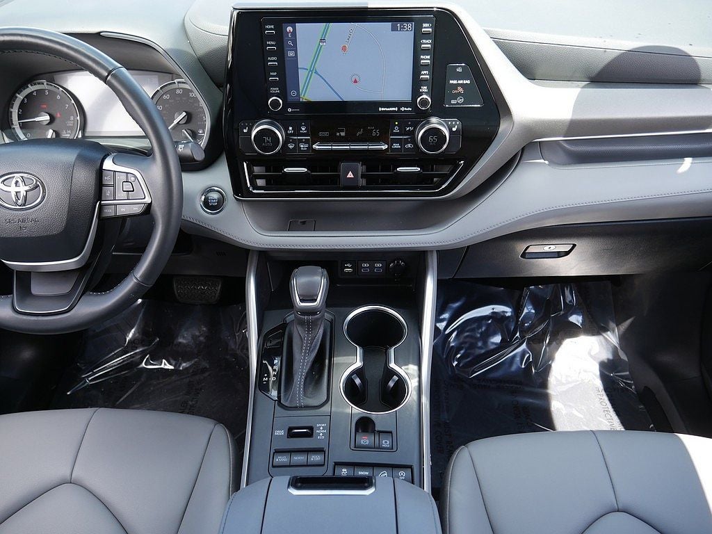 2022 Toyota Highlander XLE AWD