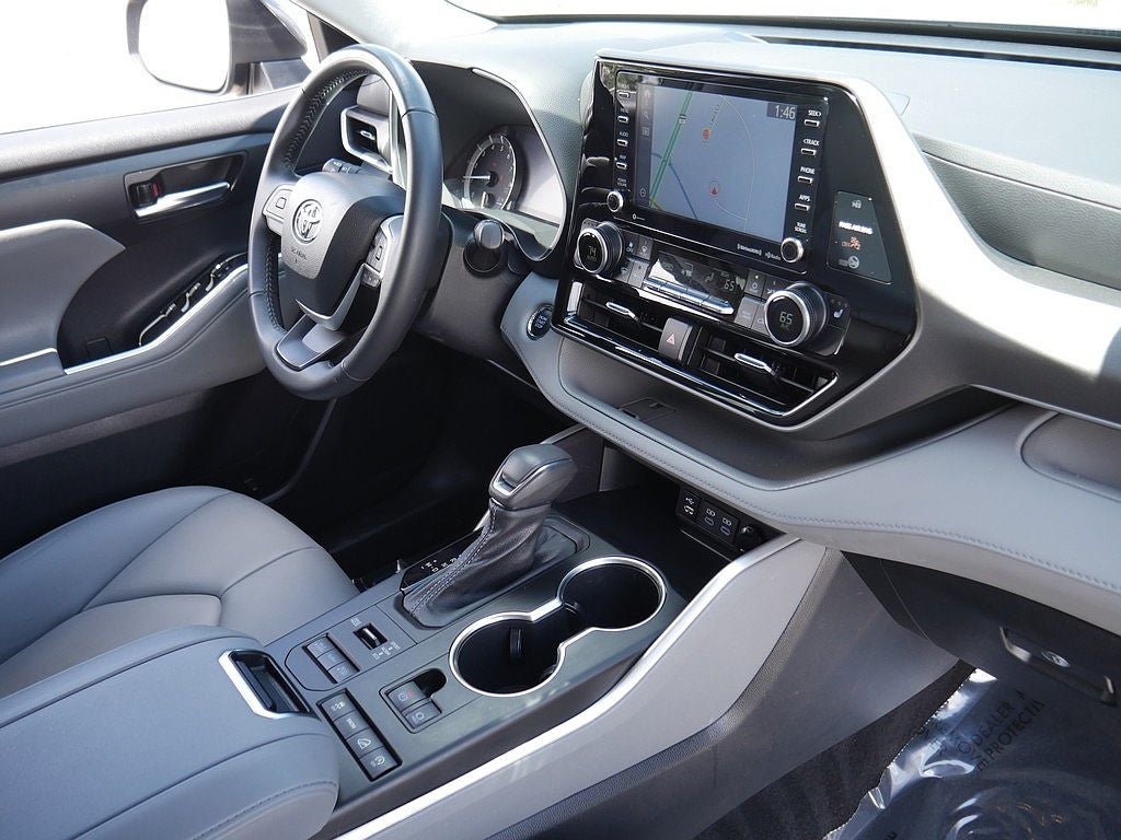2022 Toyota Highlander XLE AWD