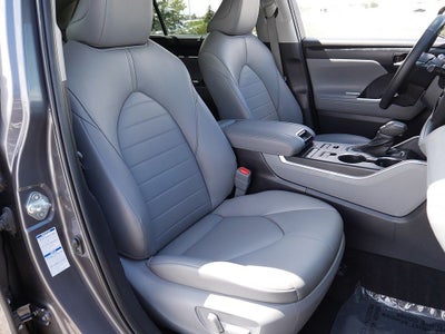 2022 Toyota Highlander XLE AWD