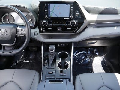 2022 Toyota Highlander XLE AWD