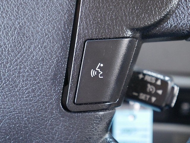 2013 Toyota Tundra Grade CrewMax 4WD