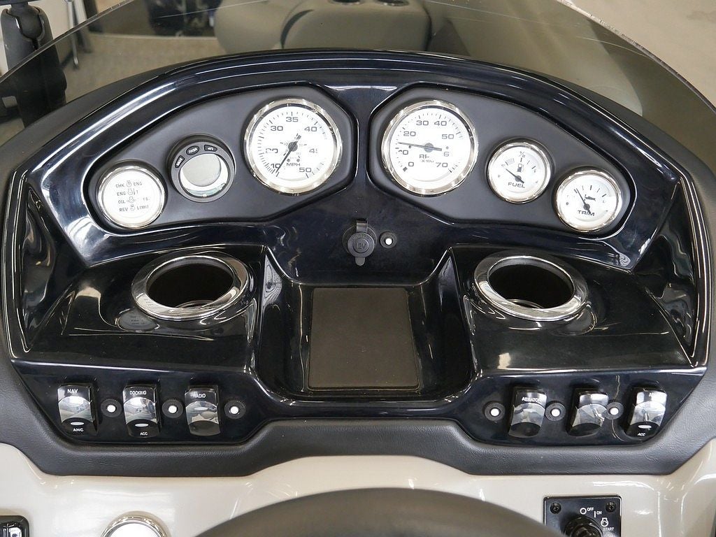 2021 LANDAU ISLAND BREEZE 232 TRITOON