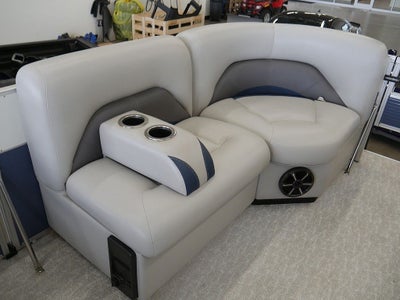 2021 LANDAU ISLAND BREEZE 232 TRITOON