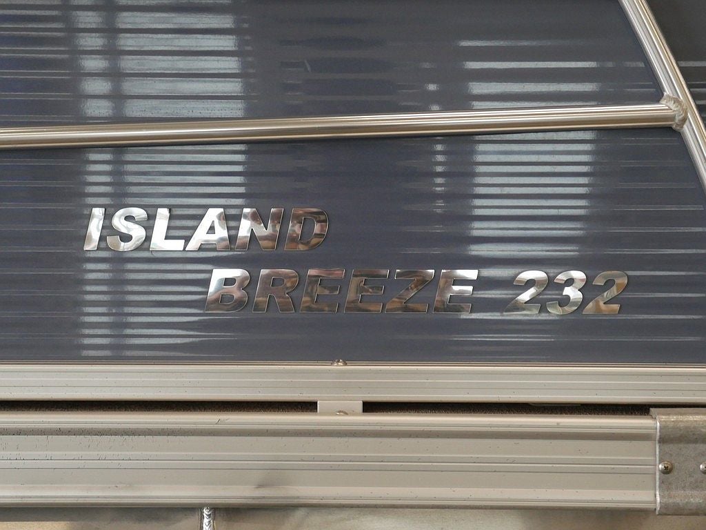 2021 LANDAU ISLAND BREEZE 232 TRITOON