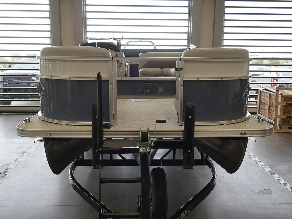 2021 LANDAU ISLAND BREEZE 232 TRITOON