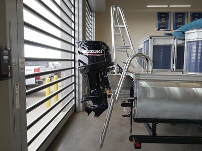 2021 LANDAU ISLAND BREEZE 232 TRITOON