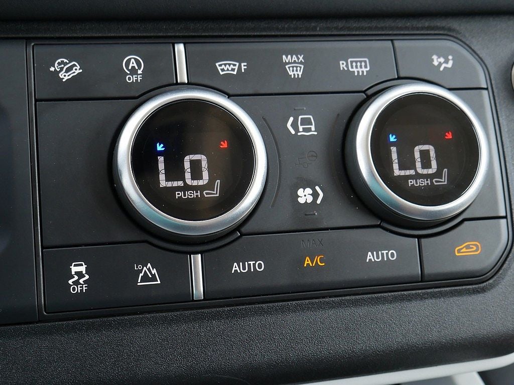 2025 Land Rover Defender 110 S