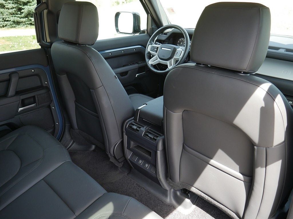 2025 Land Rover Defender 110 S