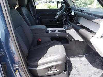 2025 Land Rover Defender 110 S