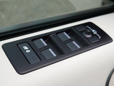 2025 Land Rover Discovery Metropolitan Edition