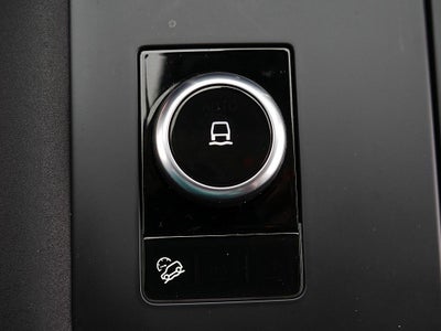 2025 Land Rover Discovery Metropolitan Edition