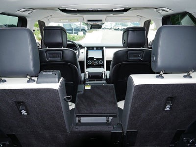 2025 Land Rover Discovery Metropolitan Edition