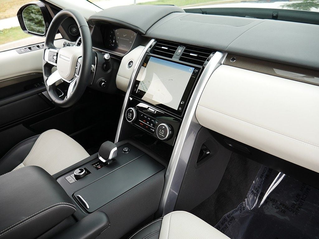 2025 Land Rover Discovery Metropolitan Edition
