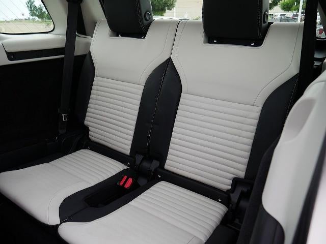 2025 Land Rover Discovery Metropolitan Edition