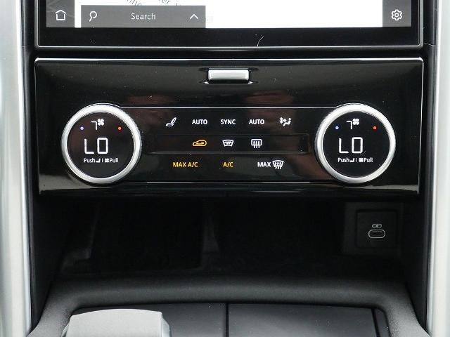 2025 Land Rover Discovery Metropolitan Edition
