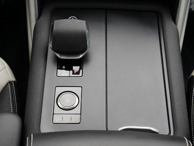 2025 Land Rover Discovery Metropolitan Edition
