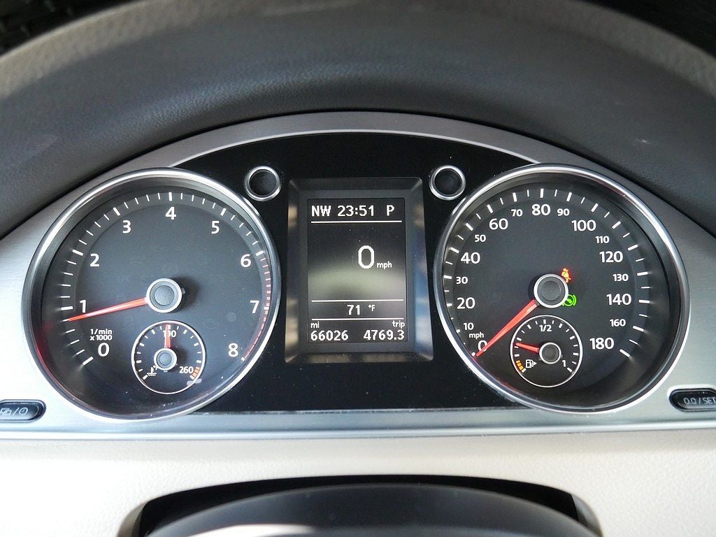 2013 Volkswagen CC 2.0T Lux FWD